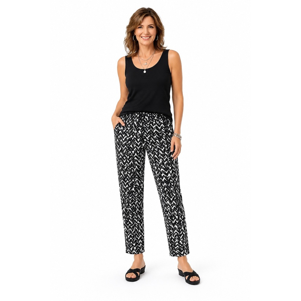 Chicos Zenergy Black White Abstract Chevron Ankle Pants Medium 8 Casual Golf